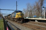 CSX 438 leading M404